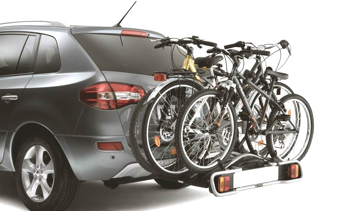 Cuál es la forma más segura de transportar bicicletas en un portaequipajes de techo